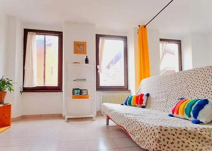 Apartment Centralissimo & Strategico -duomo Castello Stazione Muse- *
